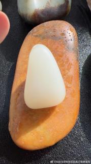 新疆和田玉籽料原石 57.2克 光白籽料 羊脂白玉 脂粉细腻油润