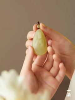 众筹丨若羌黄口和田玉首饰,色如蒸栗,质若云绸,匠心精工雕刻