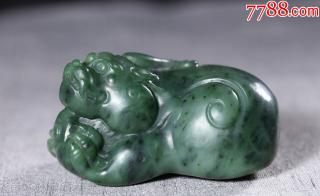 和田玉新疆和田碧玉老料貔貅把件摆件